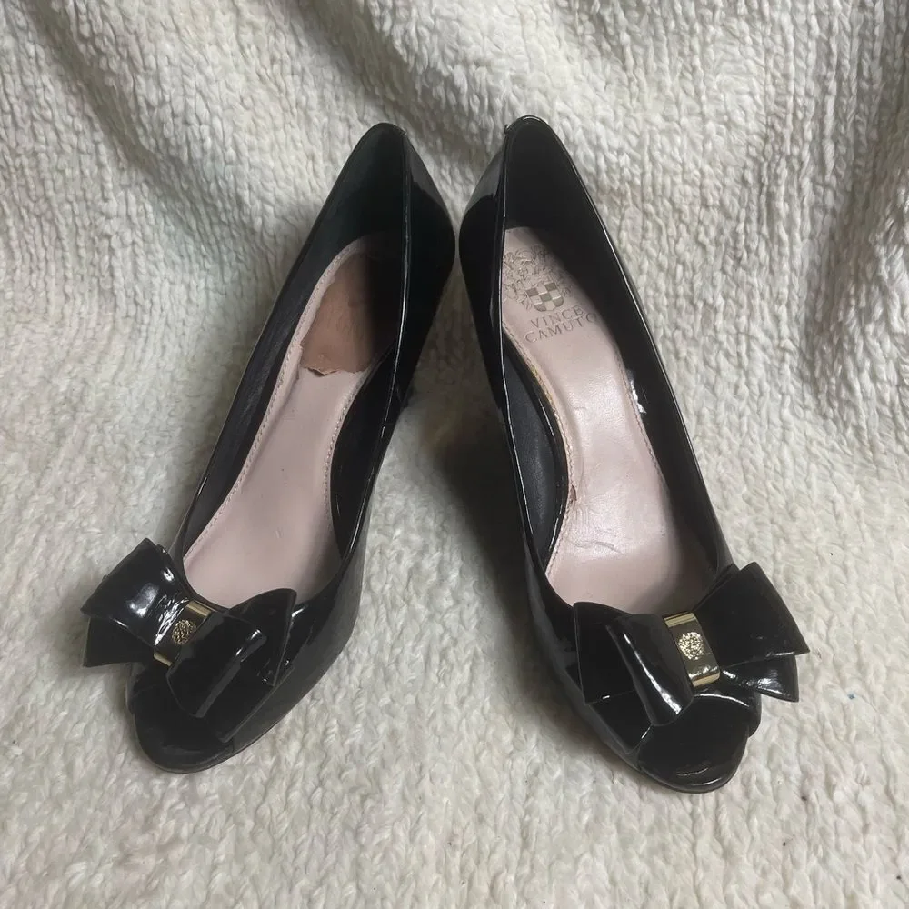 Vince Camuto leather patent Black Wedge Shoes peep toe with Bow Accent SZ9M